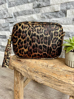 Load image into Gallery viewer, luscious scarves Brown Genuine Italian Leather Animal Print Design Camera Bag , Crossbody.
