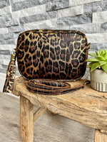 Load image into Gallery viewer, luscious scarves Genuine Italian Leather Animal Print Design Camera Bag , Crossbody.
