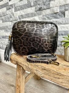 luscious scarves Genuine Italian Leather Animal Print Design Camera Bag , Crossbody.