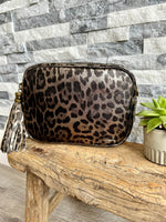 Load image into Gallery viewer, luscious scarves Genuine Italian Leather Animal Print Design Camera Bag , Crossbody.
