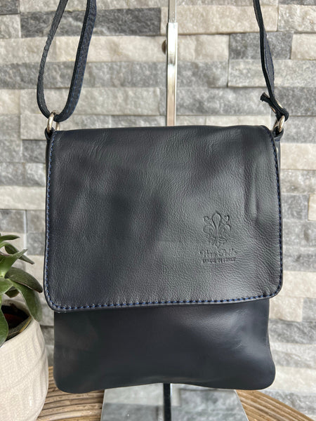 Buy Women Leather Crossbody Bag Small Crossbody Purse Clutch Purs, Brown,  Medium at Amazon.in